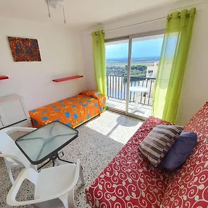 Karina Beach-2 Appartement